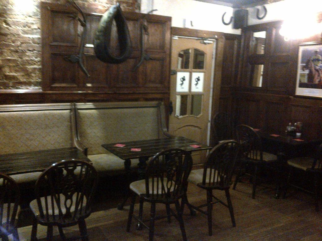 Crown Hotel Langholm Buitenkant foto