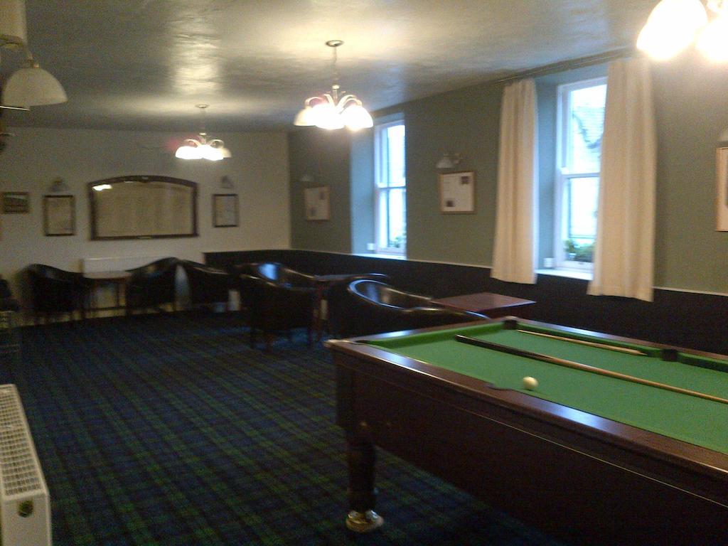 Crown Hotel Langholm Buitenkant foto